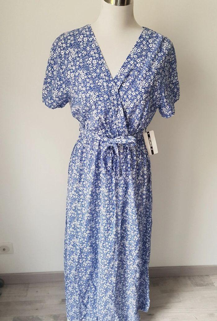 Robe longue bleu fleurs blanche Frankel H taille S/ M neuve avec étiquette - photo numéro 1