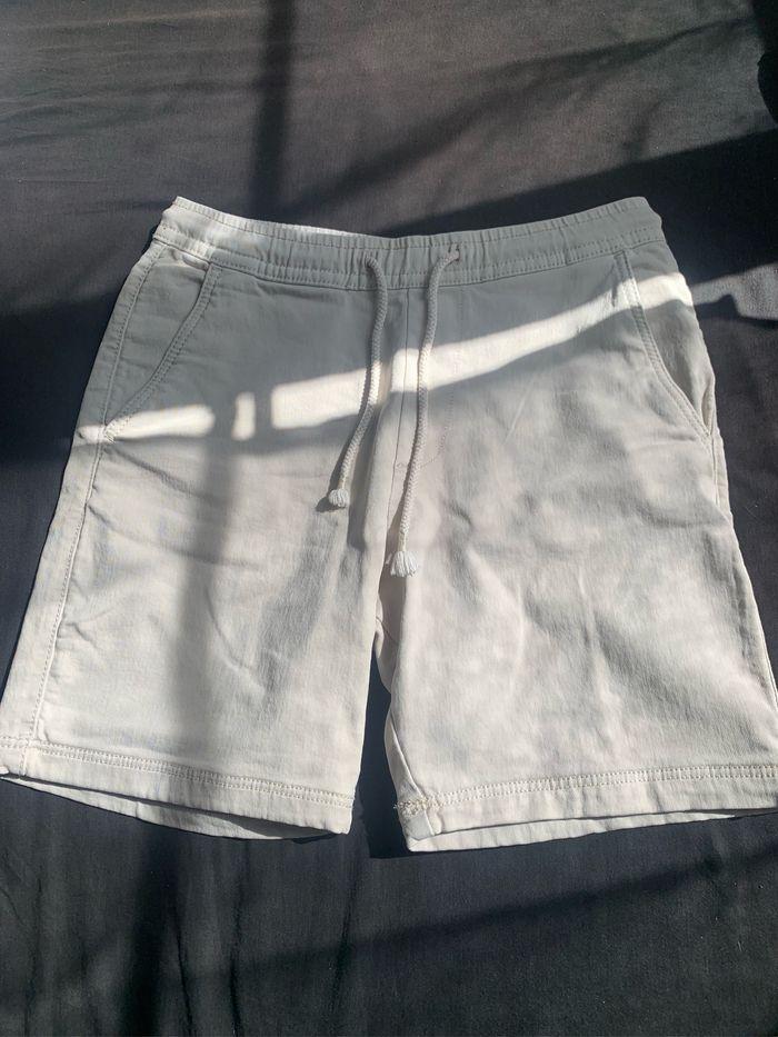 Short Bershka Taille S - photo numéro 1