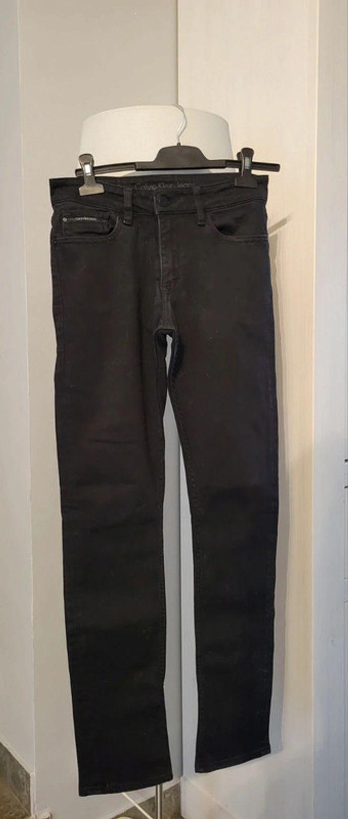 Jeans noir homme 38 Calvin Klein Slim Straight taille W 28 L 32 - photo numéro 1