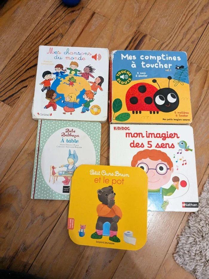 Lot livres bébé - photo numéro 1