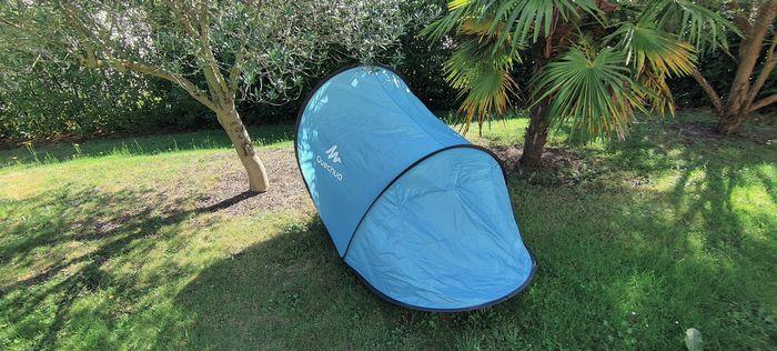 Tente  Anti UV Bébé Quechua, pliable  pour plage, jardin + sac de rangement , tente dépliée et rangée en un clin d'oeil, abri plage de 2 à 3 personnes, protection solaire, bleu ciel - photo numéro 4