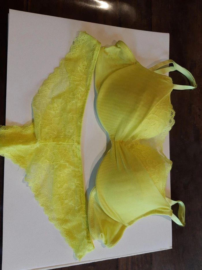 Soutien-gorge Jennyfer jaune fluo - photo numéro 12