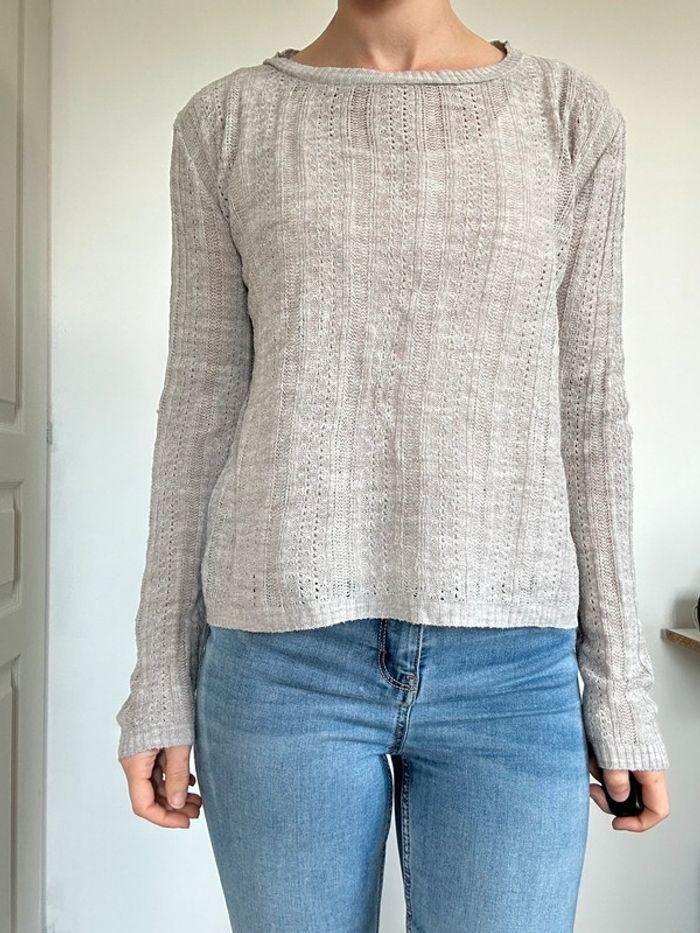 Pull beige ajouré Bershka taille 40 💖 - photo numéro 1