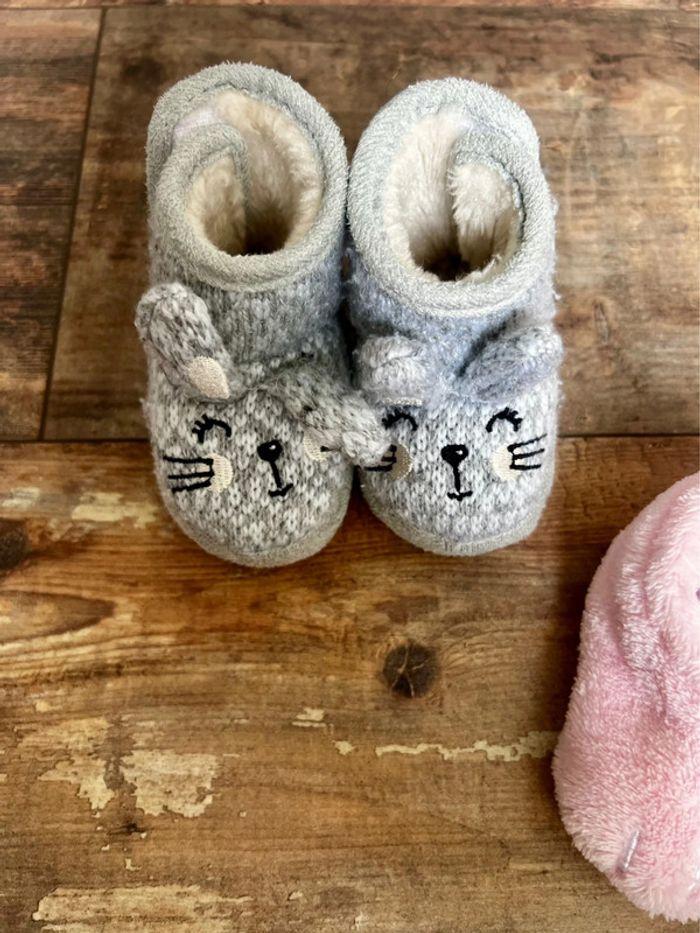 2 paires de chaussons très bon état - photo numéro 3