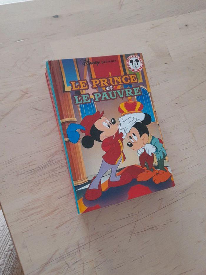 Lot de livre 💷 disney - photo numéro 1