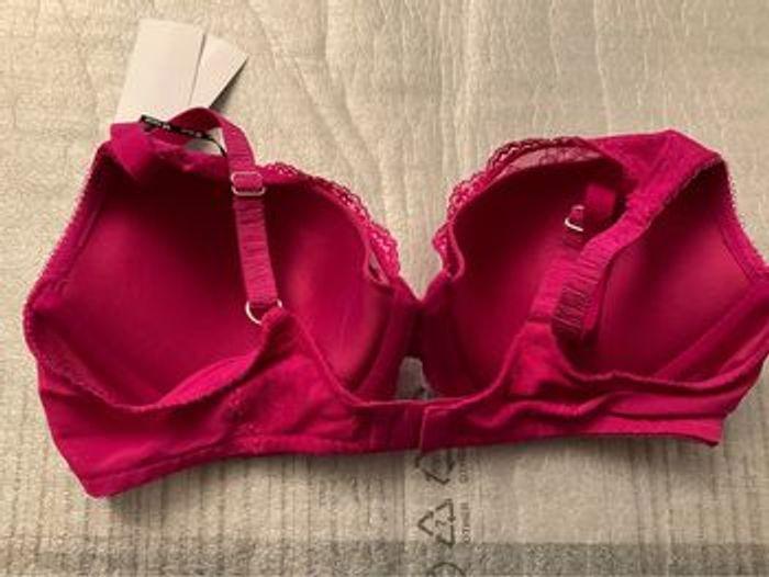 Soutien-gorge fuchsia Wacoal neuf - photo numéro 5