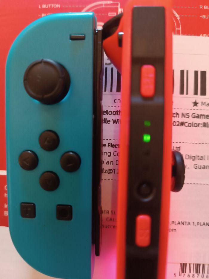 Joycon Switch bleu/rouge - photo numéro 3