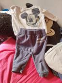 Lot 2 survêtements disney mickey