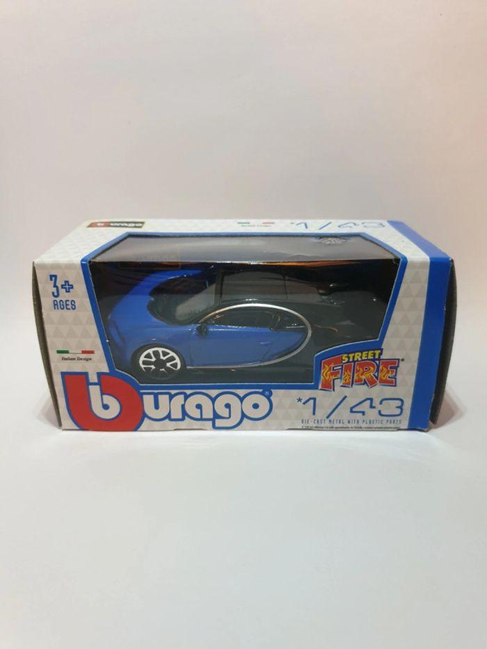 Bugatti Chiron Bleu/Noir 1/43 Burago Street Fire - photo numéro 13