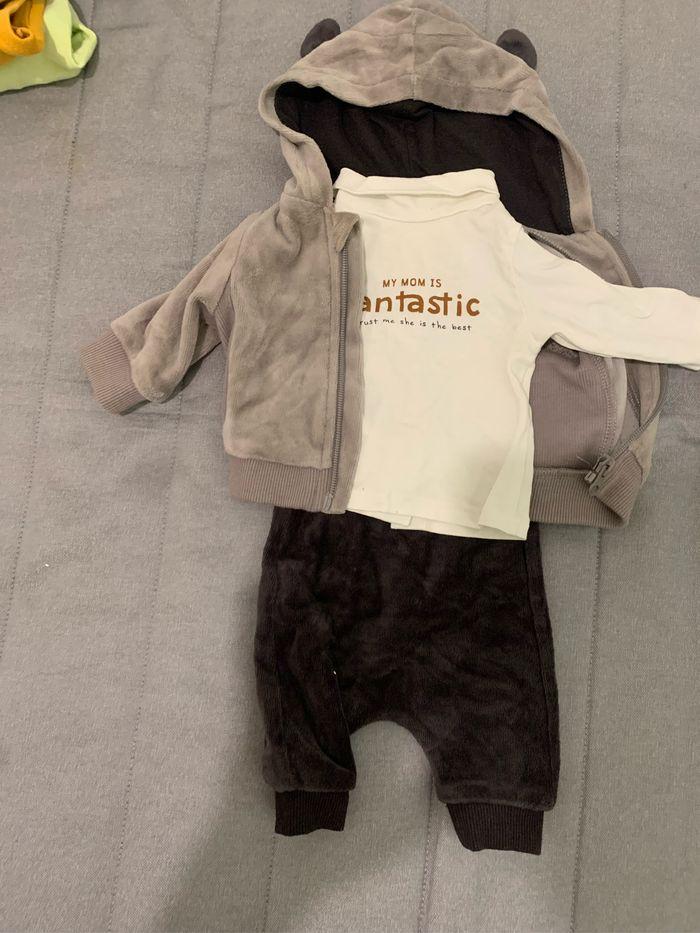 Lot vetements bébé garçon 1 mois - photo numéro 1