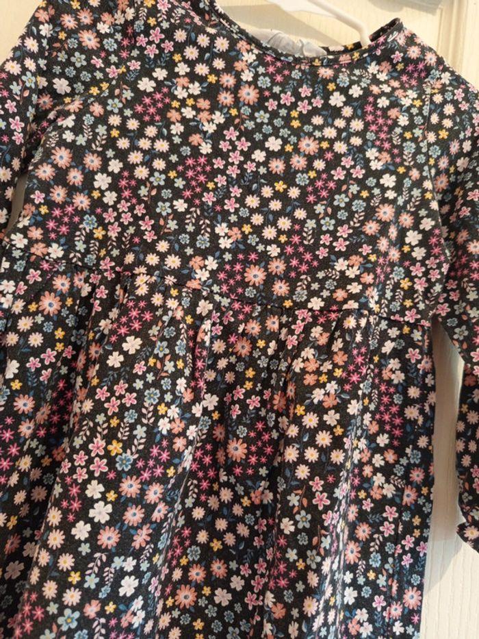 Robe ML fleurs H&M 98/104 cm - photo numéro 2