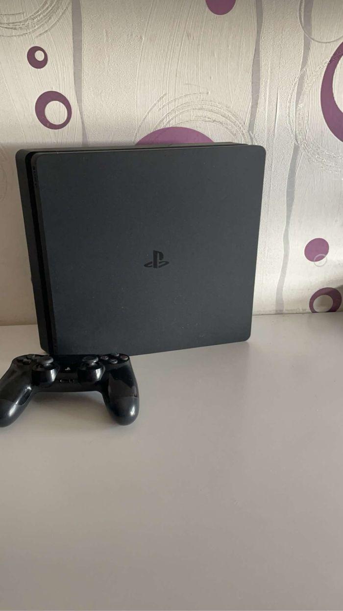 PlayStation 4 Slim noir - photo numéro 1