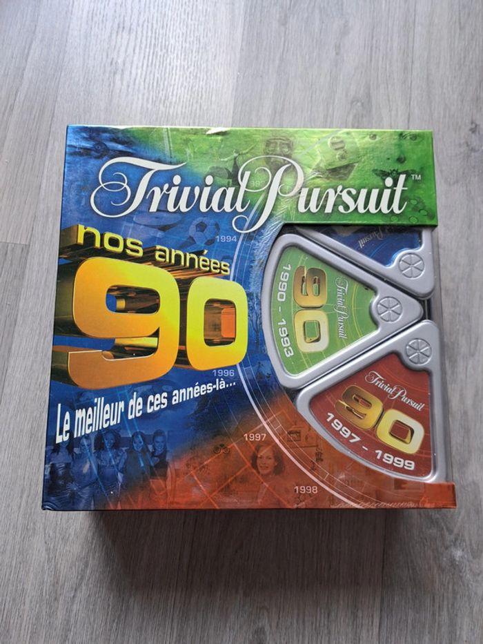 Jeu Trivial Pursuite années 1990. - photo numéro 1