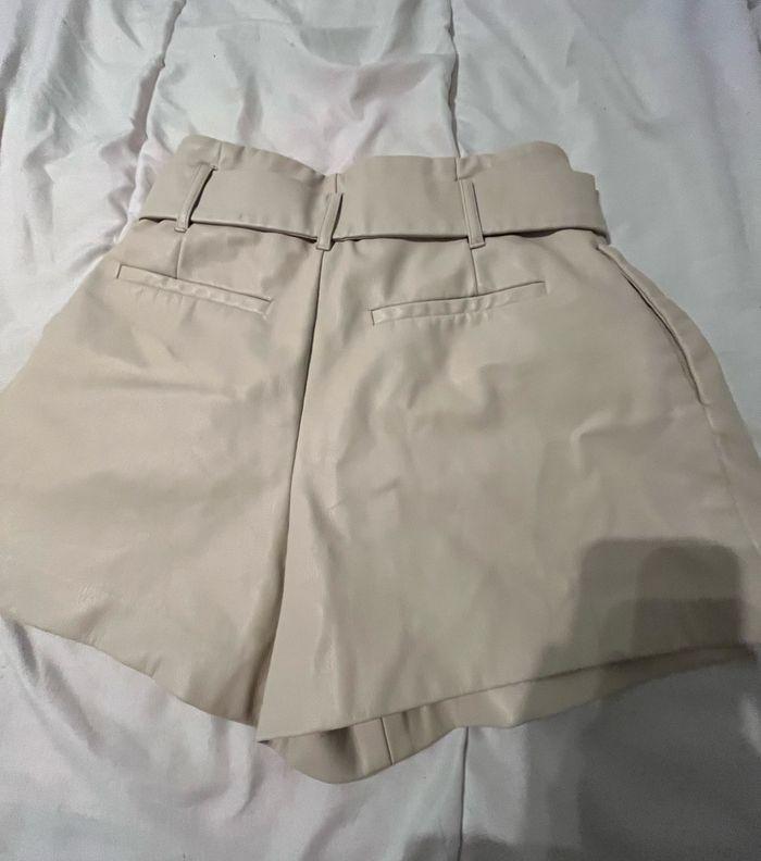 Short en cuir - photo numéro 3