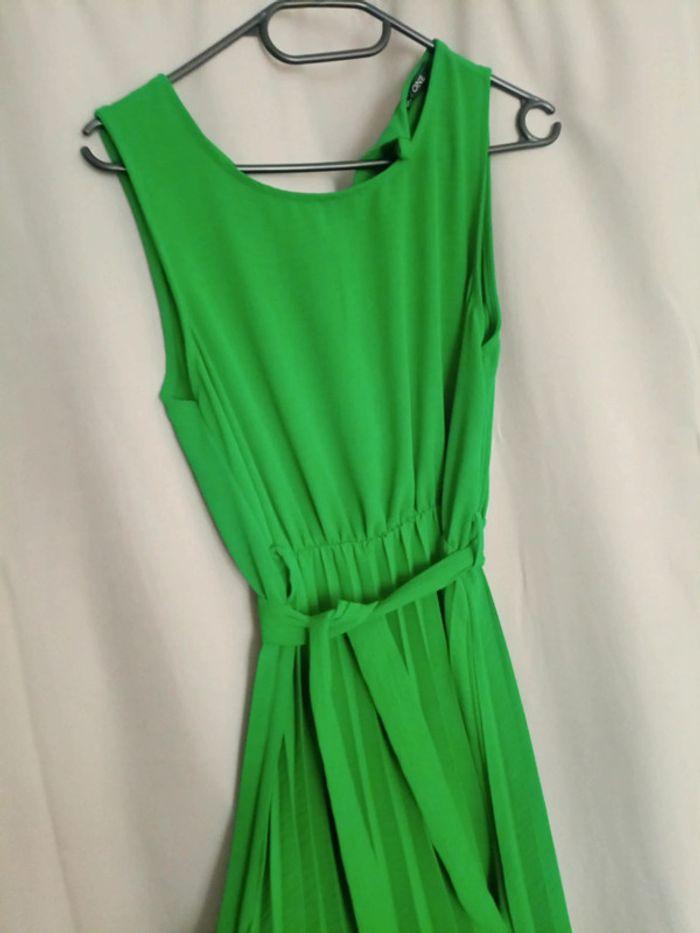 Robe verte plissée - photo numéro 4