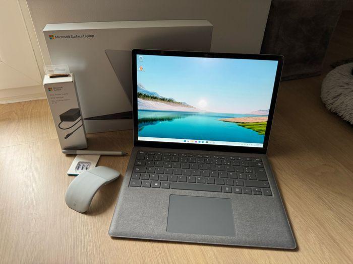 Microsoft Surface Laptop 3 - 13” (Intel i5, 8 Go RAM, 118 Go) + stylet, souris et chargeur offerts - photo numéro 1