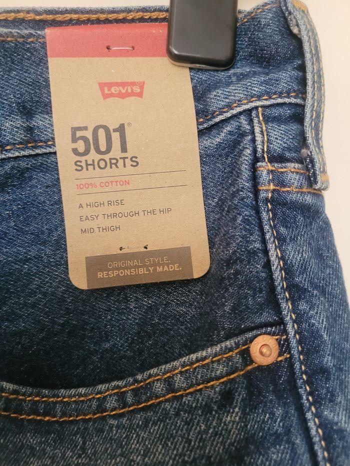 Short Levi's taille 42. Neuf avec étiquette - photo numéro 3