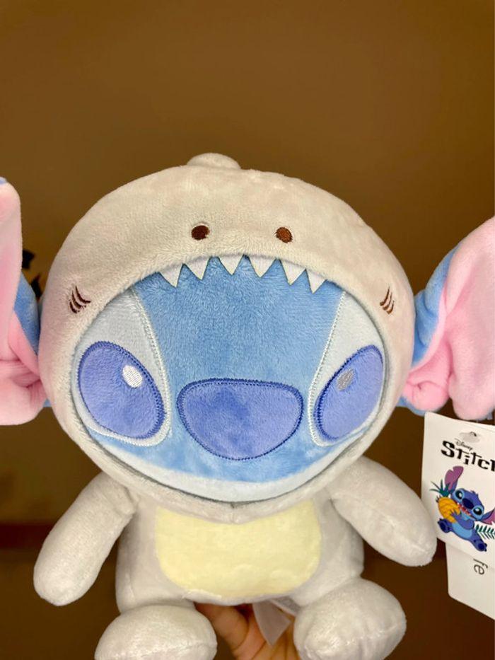 Peluche Disney Stitch déguisement Requin 🦈 - photo numéro 5