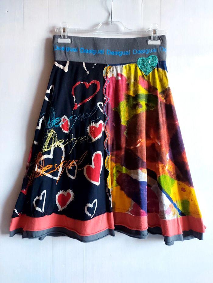 Jupe Desigual taille 36 (taille notée XS mais élastique de 35cm à 40cm) - photo numéro 1