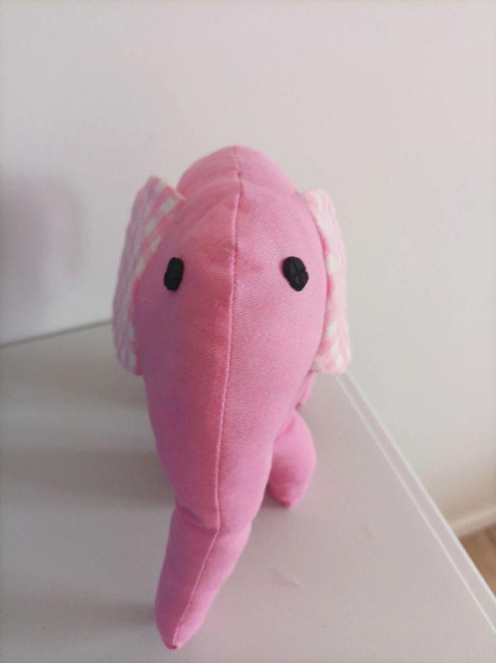 Peluche éléphant rose - photo numéro 1