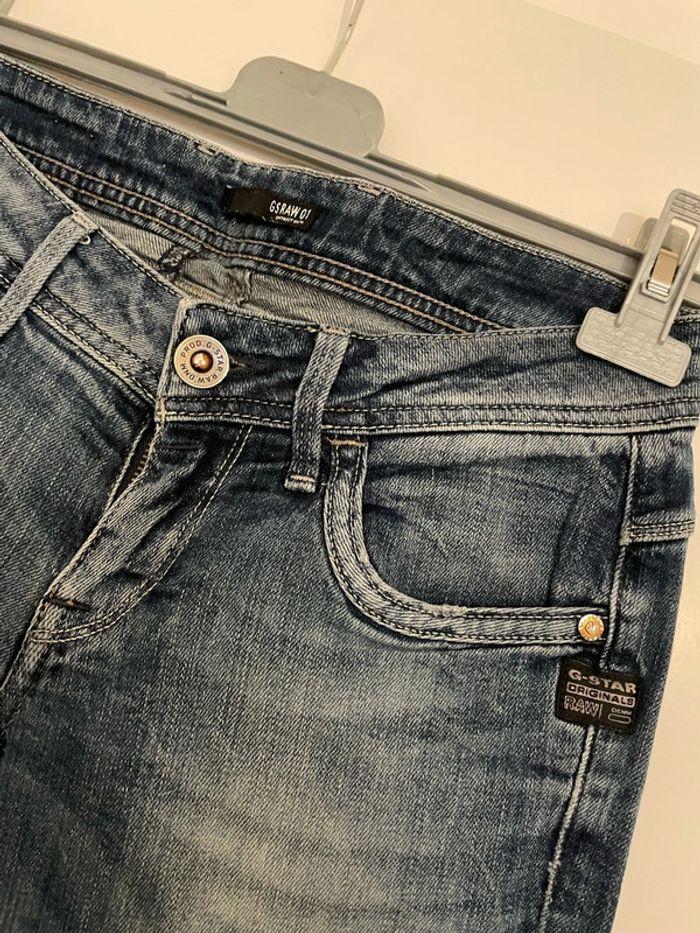 Jean bleu foncé effet délavé taille basse coupe droit G-Star taille W26 L34 soit taille 36 - photo numéro 4