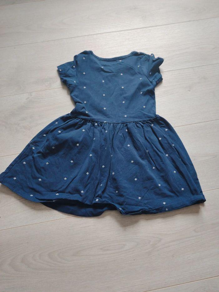 Robe d'été manches courtes. Taille 5 ans - photo numéro 3