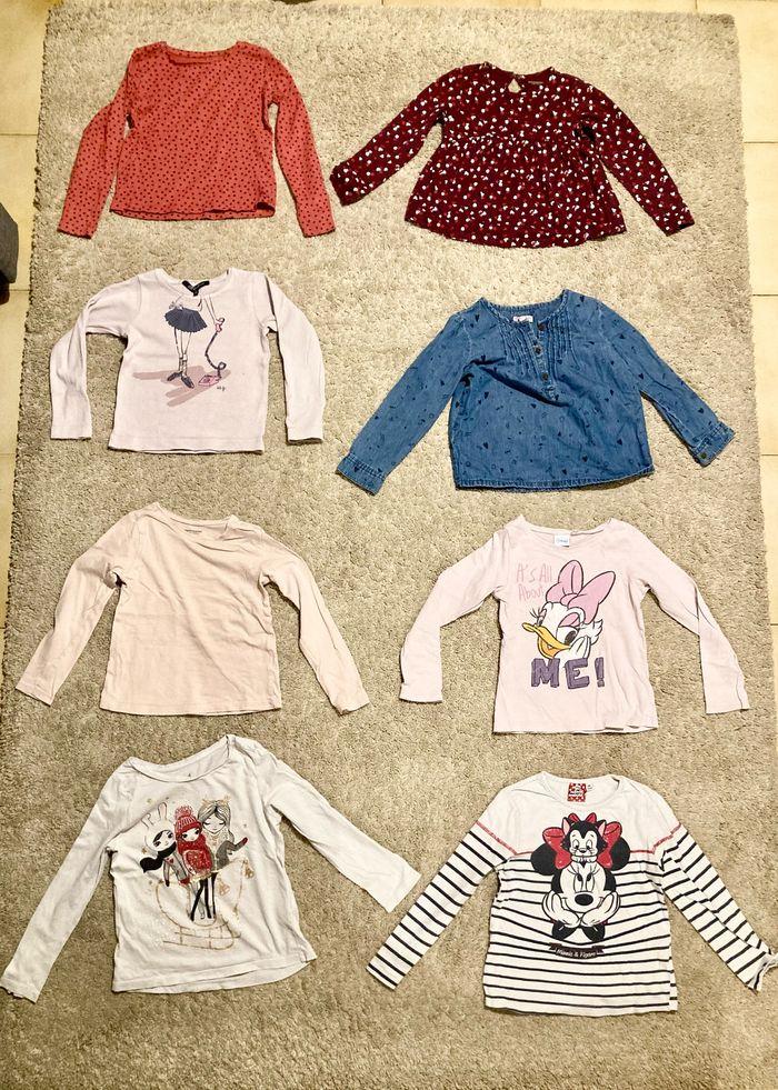 Lot vêtements fille 5ans - photo numéro 2