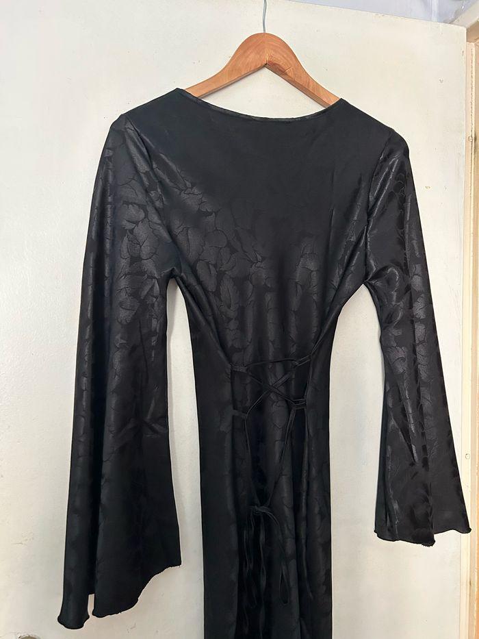 Robe noir satinée - photo numéro 3