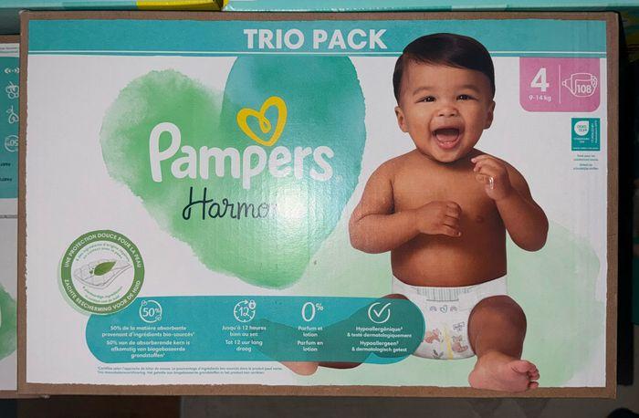 1 paquet de couches Pampers taille 4