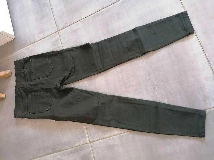 Pantalon neuf taille 36 kaki - photo numéro 2