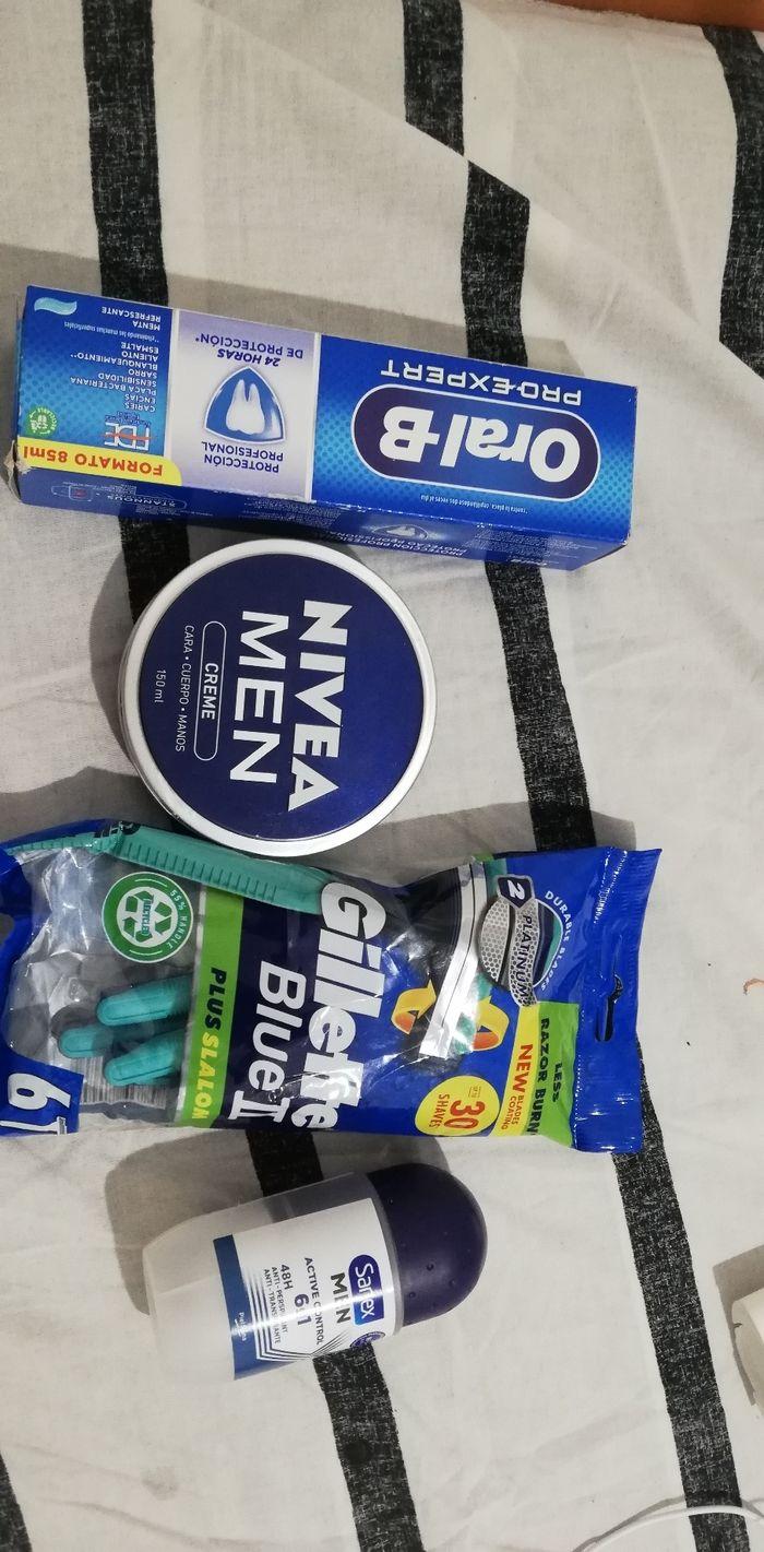 Crpem  solaire Nivea  pour bebe et adult - photo numéro 12