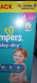 132 couches pampers taille 4+