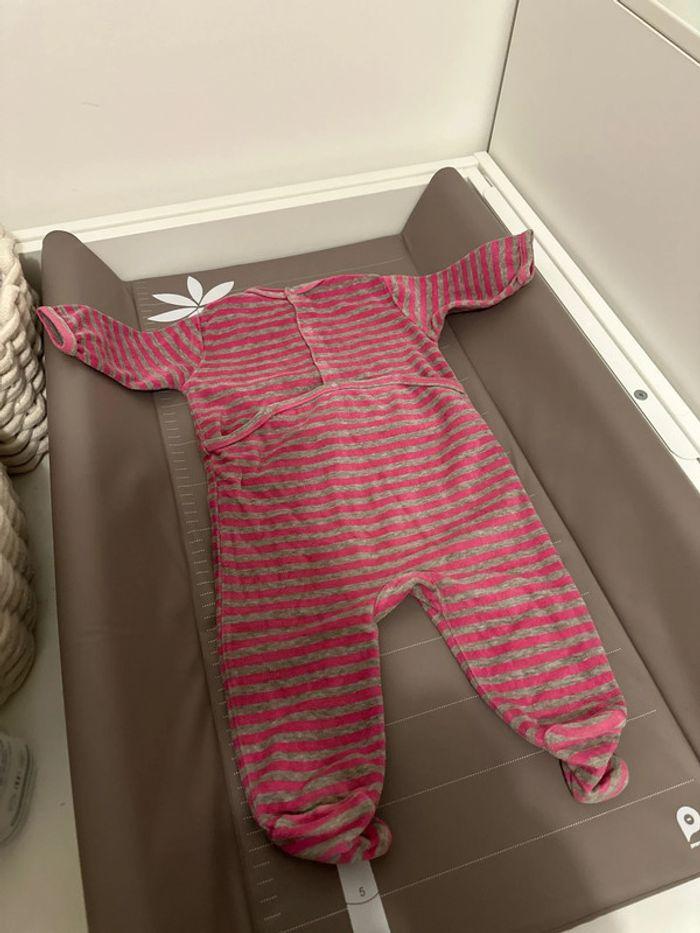 Lot de 2pyjamas bebe fille 6mois - photo numéro 4