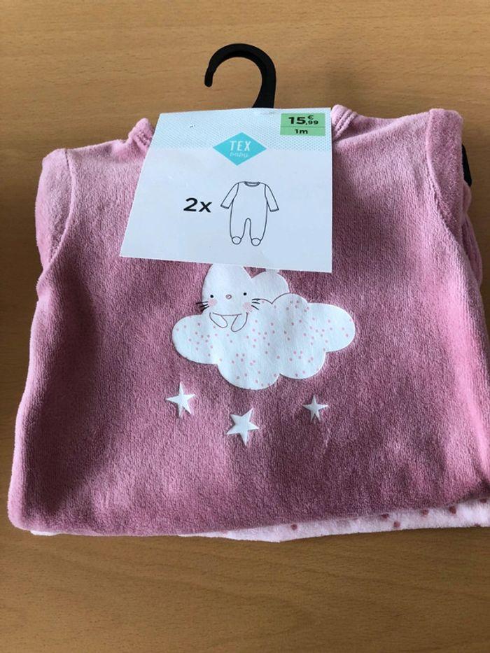 Lot de 2 pyjamas en velours 1 mois fille - photo numéro 1