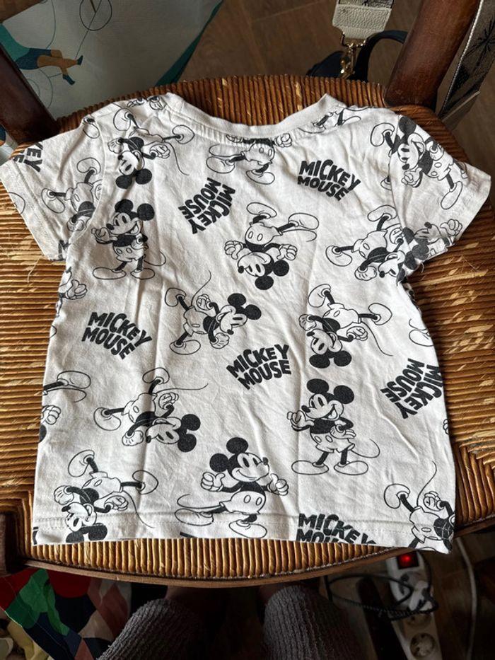 T-shirt Mickey bébé 9/12 mois - photo numéro 2