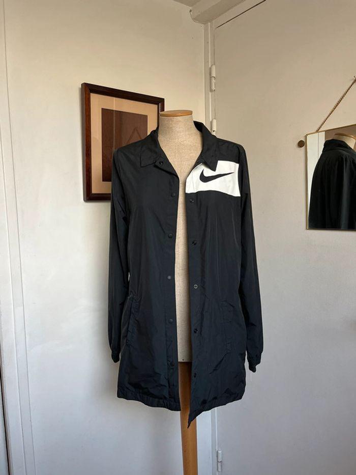 Veste Nike mi longue taille XS swoosh - photo numéro 1