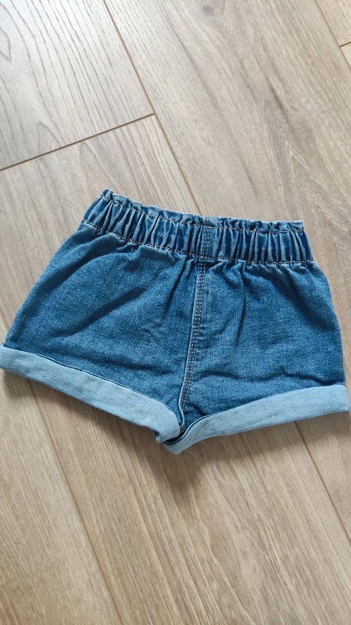 Short en jean bébé 6 mois - photo numéro 3