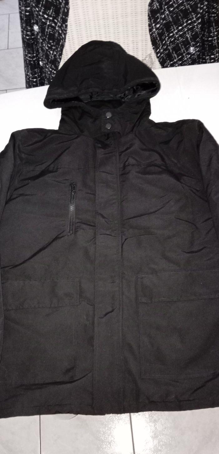 Manteau neuf  13/14 ans - photo numéro 1