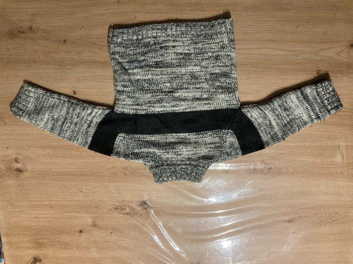 Vend pull camionneur gris taille 3 ans - photo numéro 3