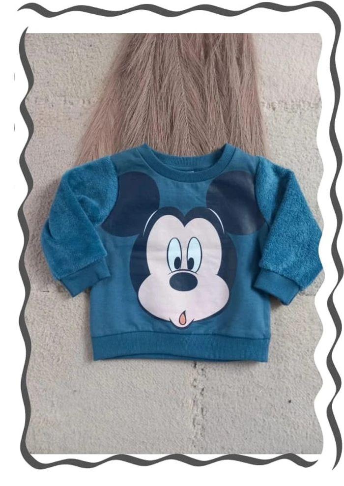 💚 Pull - Mickey - 9 mois 💚 - photo numéro 1