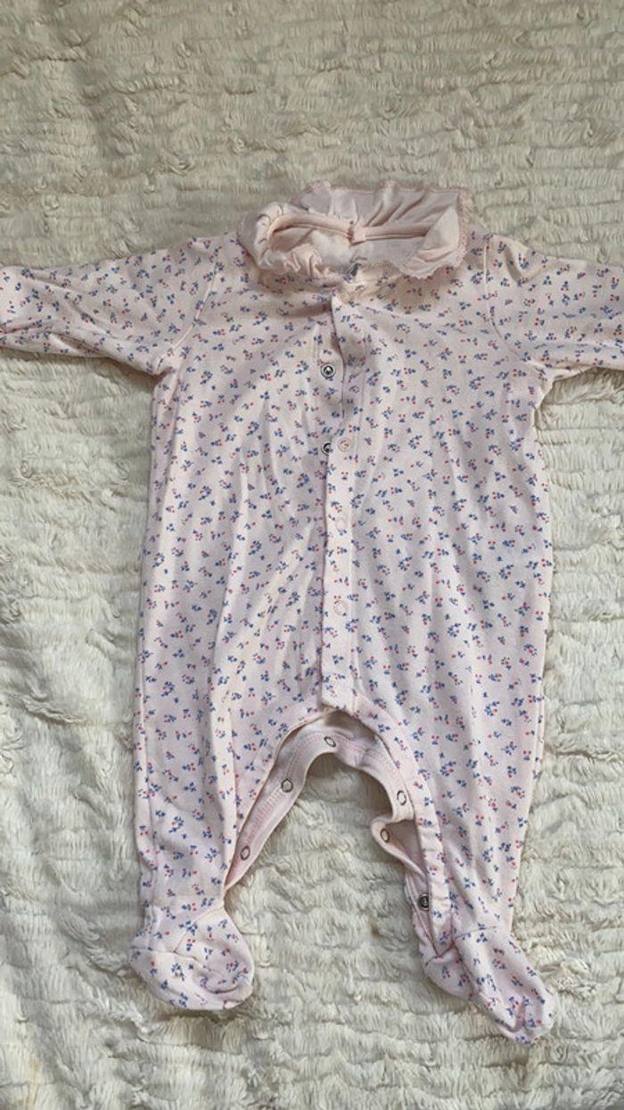 Pyjama fille rose poudré avec petites fleurs 3mois - photo numéro 1