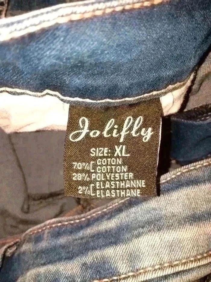 jean troué de chez Jolifly Taille petit XL plutôt un 38 - photo numéro 3