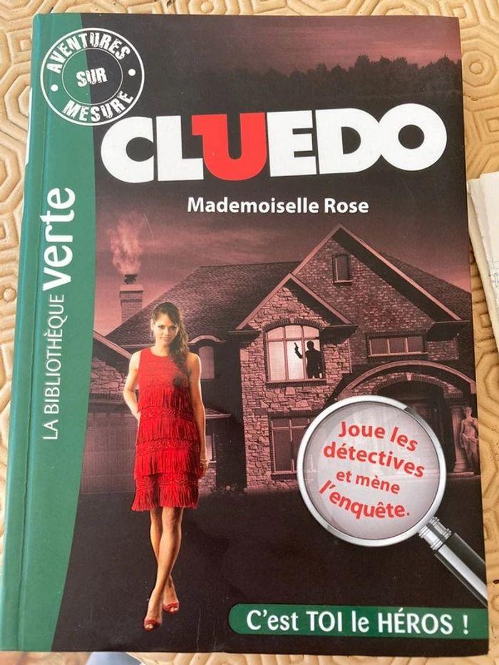 Livre cluedo mlle rose - photo numéro 1