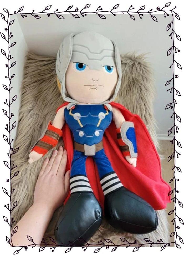 Superbe peluche Thor Marvel - photo numéro 3