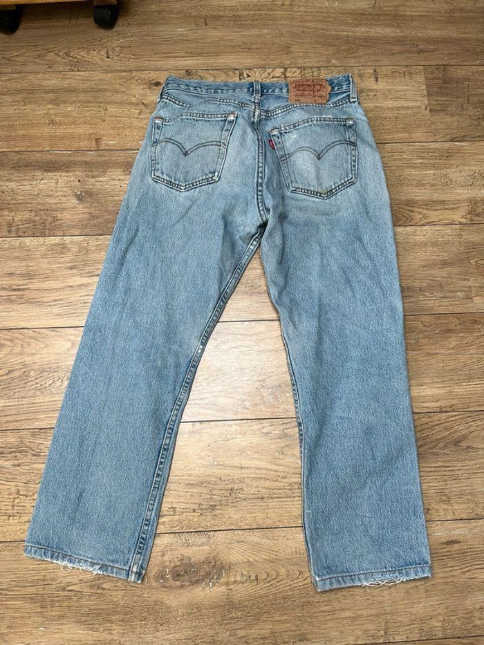 Jean Levis troué, coupe 501 droite, taille W31 L30 soit S - photo numéro 10