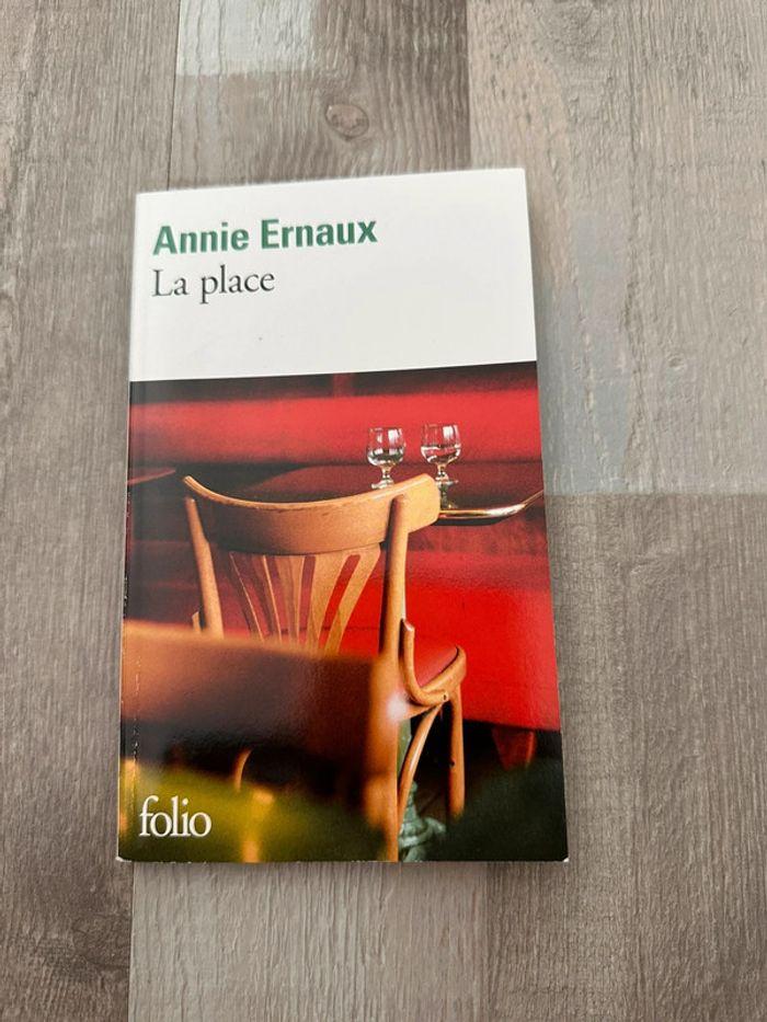 La place - photo numéro 1