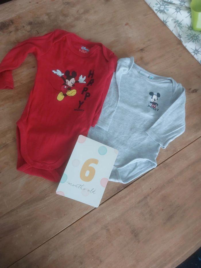 Lot bodys manches longue 6mois mickey - photo numéro 1