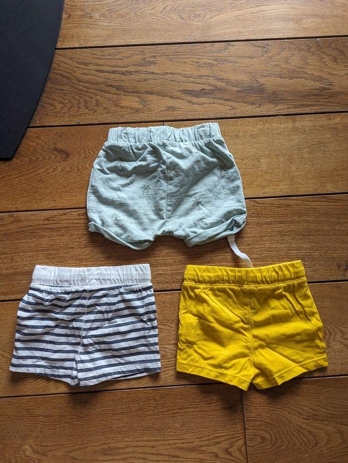 3 shorts Kiabi 6 mois - photo numéro 5