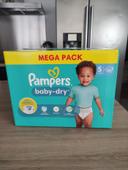 Lot de 2 méga pack de couches Pampers baby dry  taille 5