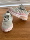 Chaussures adidas 22